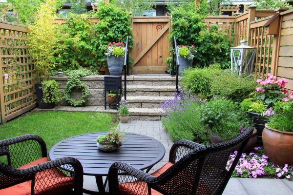 Small Yard Landscaping in Visalia
