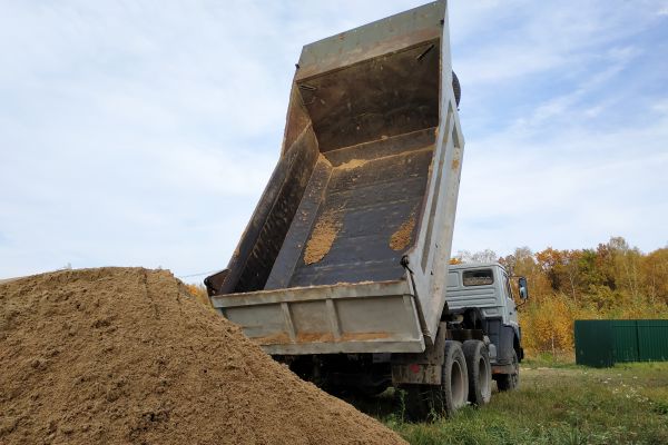 Topsoil Delivery in Visalia